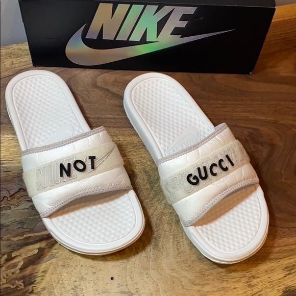 nike velcro letter slides - Picture 1 of 5